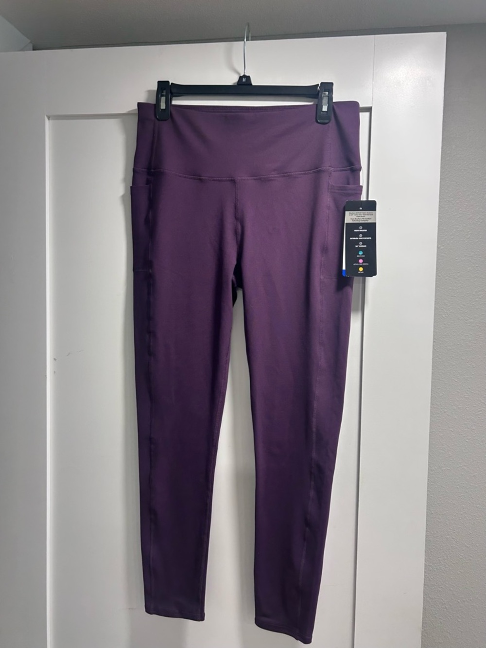 NWT Skechers Plum Active Leggings with Logo